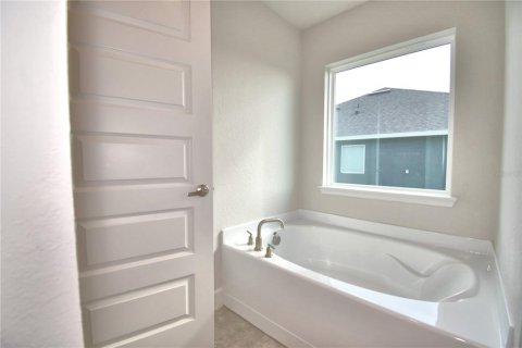 Casa en venta en Auburndale, Florida, 4 dormitorios, 204.38 m2 № 2215230 - foto 27