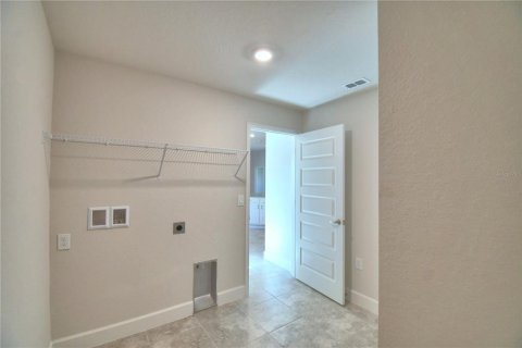 Casa en venta en Auburndale, Florida, 4 dormitorios, 204.38 m2 № 2215230 - foto 15