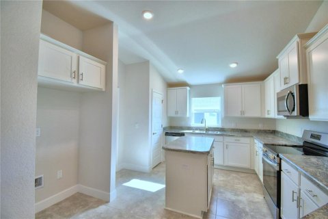 Casa en venta en Auburndale, Florida, 4 dormitorios, 204.38 m2 № 2215230 - foto 9