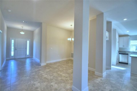 Casa en venta en Auburndale, Florida, 4 dormitorios, 204.38 m2 № 2215230 - foto 5