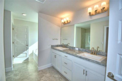Casa en venta en Auburndale, Florida, 4 dormitorios, 204.38 m2 № 2215230 - foto 24