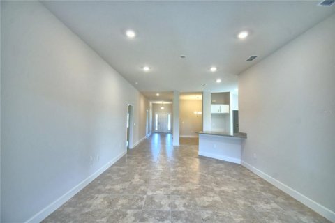 Casa en venta en Auburndale, Florida, 4 dormitorios, 204.38 m2 № 2215230 - foto 18