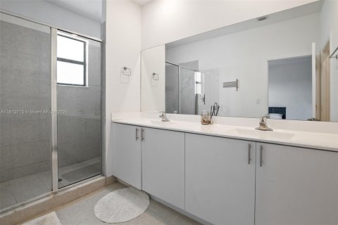 Townhouse in Homestead, Florida 3 bedrooms, 169.73 sq.m. № 1766451 - photo 19