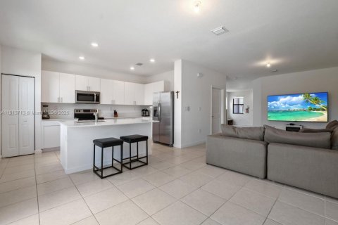 Townhouse in Homestead, Florida 3 bedrooms, 169.73 sq.m. № 1766451 - photo 9