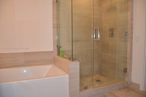 Copropriété à louer à Miami, Floride: 1 chambre, 65.12 m2 № 1867872 - photo 3