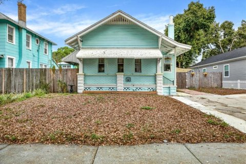 House in Saint Petersburg, Florida 3 bedrooms, 114.46 sq.m. № 1869183 - photo 2