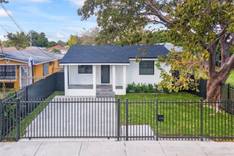 Villa ou maison à Miami, Floride 3 chambres, 75.44 m2 № 2086575