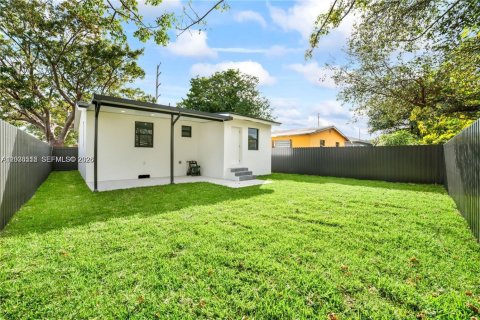Villa ou maison à vendre à Miami, Floride: 3 chambres, 75.44 m2 № 2086575 - photo 5
