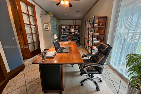 Villa ou maison à vendre à Hialeah, Floride: 3 chambres, 131.09 m2 № 1962947 - photo 5