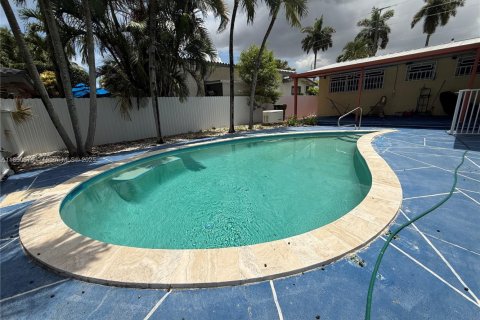 Villa ou maison à vendre à Hialeah, Floride: 3 chambres, 131.09 m2 № 1962947 - photo 10