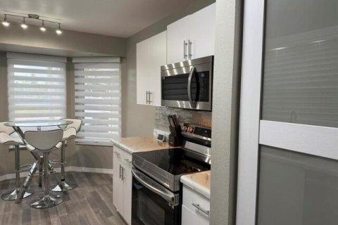 Appartement à louer à Port St. Lucie, Floride: 3 chambres, 98.66 m2 № 2192820 - photo 10