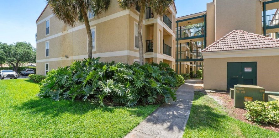Estudio en el Condominio en Coral Springs, Florida  № 1118962