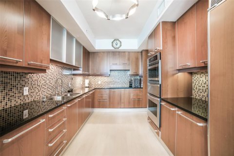 Condo in Hollywood, Florida, 2 bedrooms  № 2392609 - photo 4