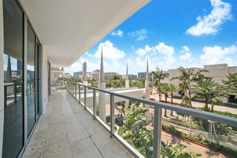 Condo in Hollywood, Florida, 2 bedrooms  № 2392609 - photo 17