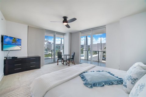 Condo in Hollywood, Florida, 2 bedrooms  № 2392609 - photo 8