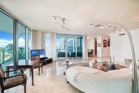 Condo in Hollywood, Florida, 2 bedrooms  № 2392609 - photo 6