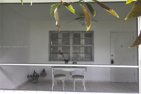 Купить кондоминиум в Халландейл-Бич, Флорида 2 спальни, 111.48м2, № 1939120 - фото 3