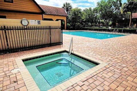 Condo in Altamonte Springs, Florida, 1 bedroom  № 2222480 - photo 15