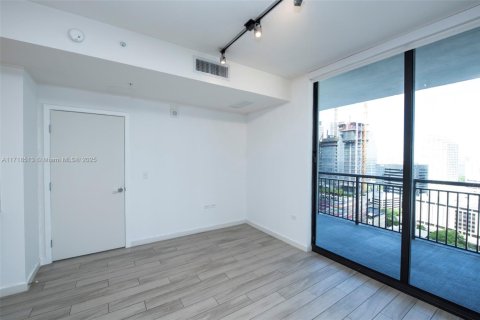 Condo in Miami, Florida, 2 bedrooms  № 1860047 - photo 8
