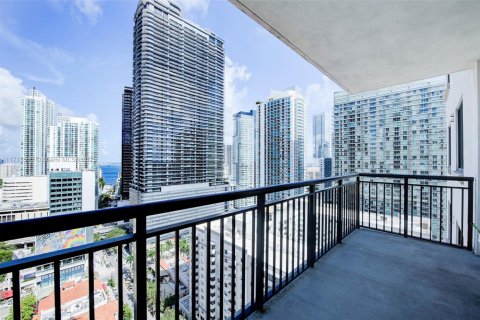 Condo in Miami, Florida, 2 bedrooms  № 1860047 - photo 1