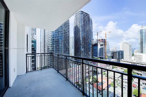 Condo in Miami, Florida, 2 bedrooms  № 1860047 - photo 2