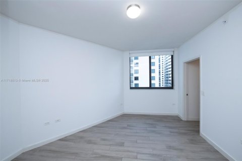 Condo in Miami, Florida, 2 bedrooms  № 1860047 - photo 15