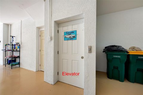 Townhouse in Placida, Florida 3 bedrooms, 224.45 sq.m. № 1137692 - photo 6