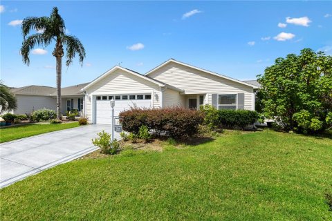 Casa en The Villages, Florida 3 dormitorios, 136.38 m2 № 2379252