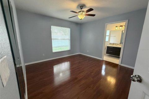 House in Sanford, Florida 3 bedrooms, 105.82 sq.m. № 2150539 - photo 8