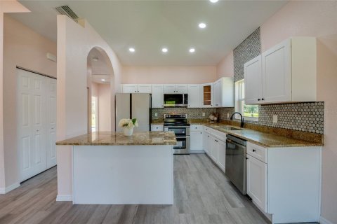 Villa ou maison à vendre à New Smyrna Beach, Floride: 3 chambres, 137.31 m2 № 1680566 - photo 10