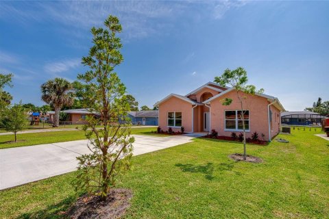 Villa ou maison à vendre à New Smyrna Beach, Floride: 3 chambres, 137.31 m2 № 1680566 - photo 2