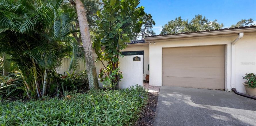 House in Bradenton, Florida 3 bedrooms, 167.22 sq.m. № 1356335