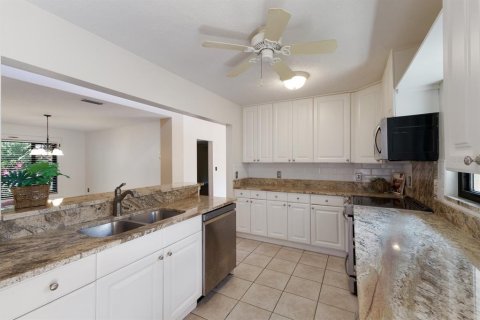House in Bradenton, Florida 3 bedrooms, 167.22 sq.m. № 1356335 - photo 22