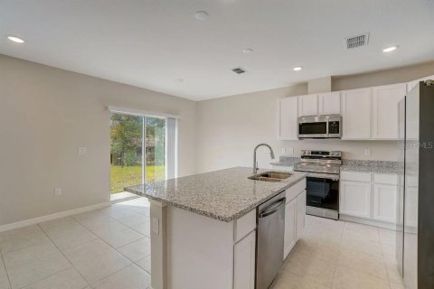 House in DeLand, Florida 3 bedrooms, 134.06 sq.m. № 1540598 - photo 5