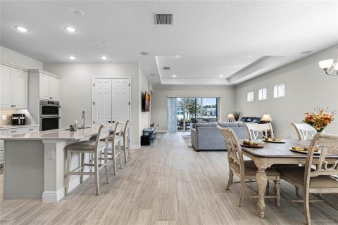 Casa en venta en Mount Dora, Florida, 4 dormitorios, 228.54 m2 № 1539751 - foto 3