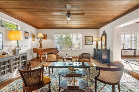 Casa en venta en Miami Beach, Florida, 4 dormitorios, 393.44 m2 № 1973290 - foto 5