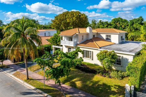 Casa en venta en Miami Beach, Florida, 4 dormitorios, 393.44 m2 № 1973290 - foto 14