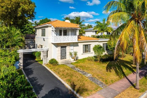 Casa en venta en Miami Beach, Florida, 4 dormitorios, 393.44 m2 № 1973290 - foto 2
