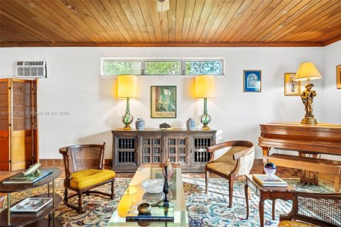 Casa en venta en Miami Beach, Florida, 4 dormitorios, 393.44 m2 № 1973290 - foto 4