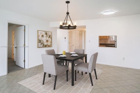 Купить кондоминиум в Санрайз, Флорида 2 спальни, 78.97м2, № 2012236 - фото 9