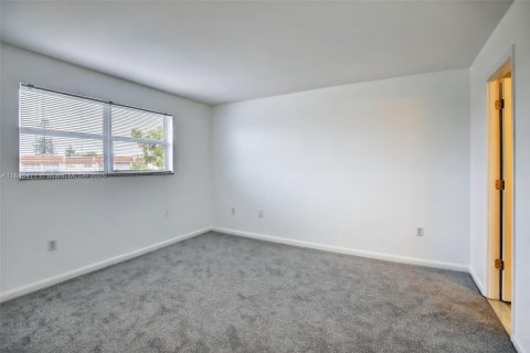 Купить кондоминиум в Санрайз, Флорида 2 спальни, 78.97м2, № 2012236 - фото 17