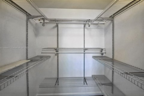 Купить кондоминиум в Санрайз, Флорида 2 спальни, 78.97м2, № 2012236 - фото 22