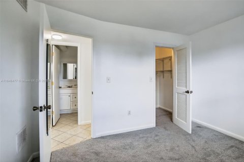 Купить кондоминиум в Санрайз, Флорида 2 спальни, 78.97м2, № 2012236 - фото 27