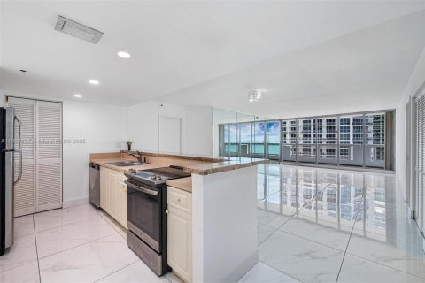 Copropriété à vendre à Miami, Floride: 3 chambres, 170.94 m2 № 1877529 - photo 14