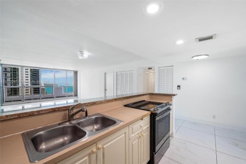 Copropriété à vendre à Miami, Floride: 3 chambres, 170.94 m2 № 1877529 - photo 11