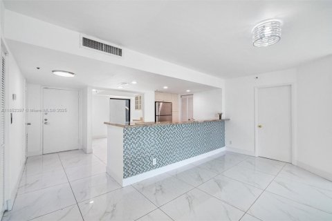 Copropriété à vendre à Miami, Floride: 3 chambres, 170.94 m2 № 1877529 - photo 7
