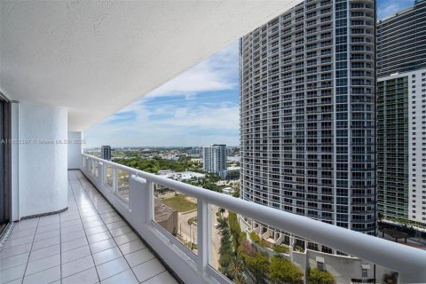 Copropriété à vendre à Miami, Floride: 3 chambres, 170.94 m2 № 1877529 - photo 20