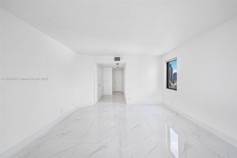 Copropriété à vendre à Miami, Floride: 3 chambres, 170.94 m2 № 1877529 - photo 30
