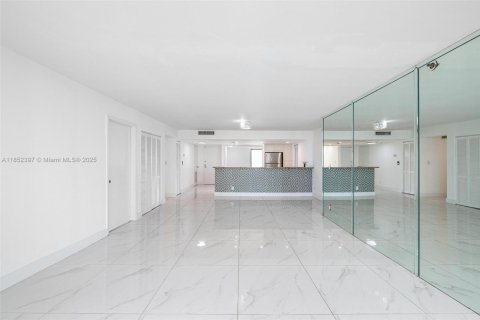 Copropriété à vendre à Miami, Floride: 3 chambres, 170.94 m2 № 1877529 - photo 24