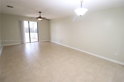 House in Cutler Bay, Florida 5 bedrooms, 271.65 sq.m. № 1772693 - photo 22